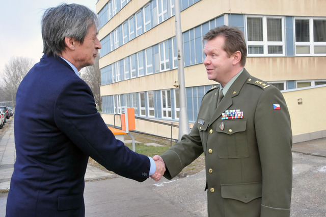 Právě si prohlížíte Minister of Defence Visits the Faculty of Military Health Sciences