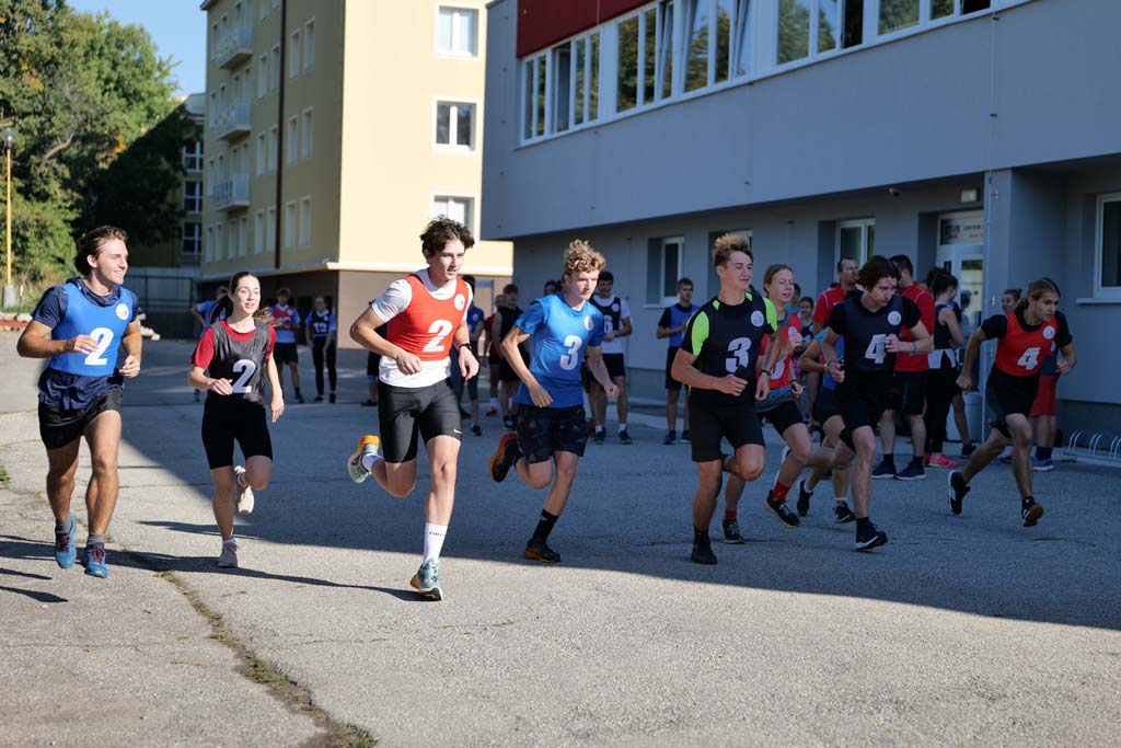 Středoškoláci soutěžili o pohár rektorky-velitelky