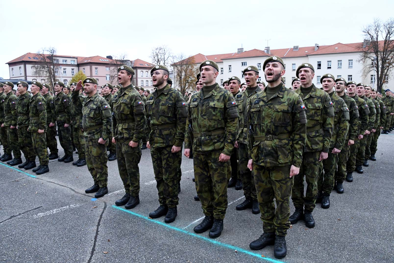 Na Univerzitě obrany přísahaly věrnost České republice téměř čtyři stovky nových vojenských studentů