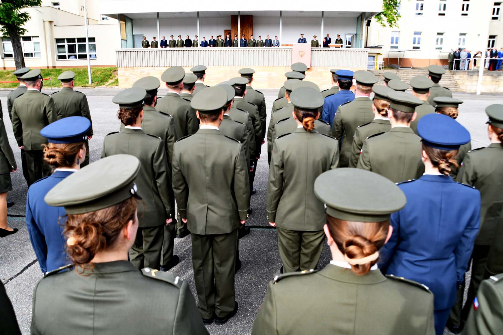 Přečtete si více ze článku Univerzita připomněla výročí konce války a ocenila osobnosti