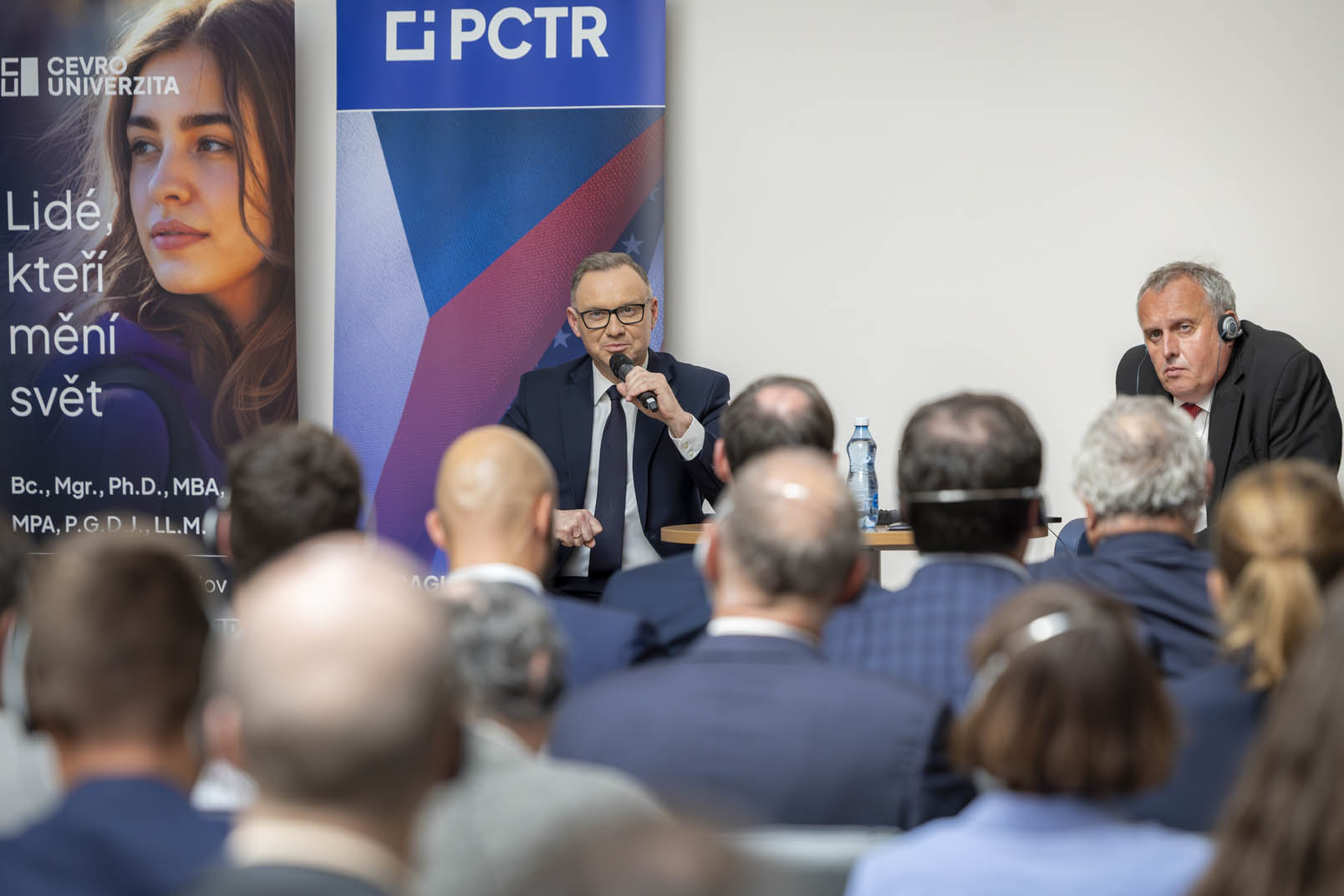 Přečtete si více ze článku Rektor-velitel Farlík u debaty s prezidentem Dudou o budoucnosti střední Evropy