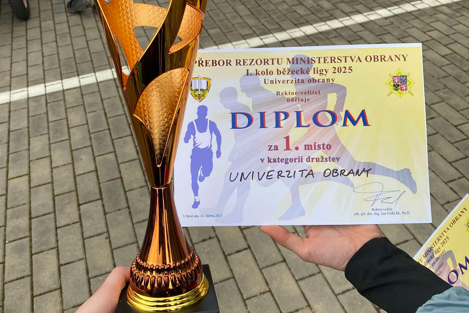 Přečtete si více ze článku Univerzitní běžci vedou v půli Běžeckou ligu