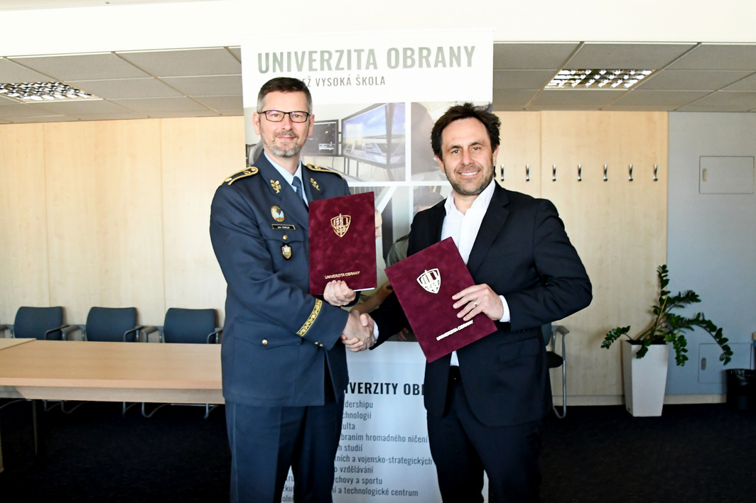 Právě si prohlížíte Podpis smlouvy s Českou zbrojovkou