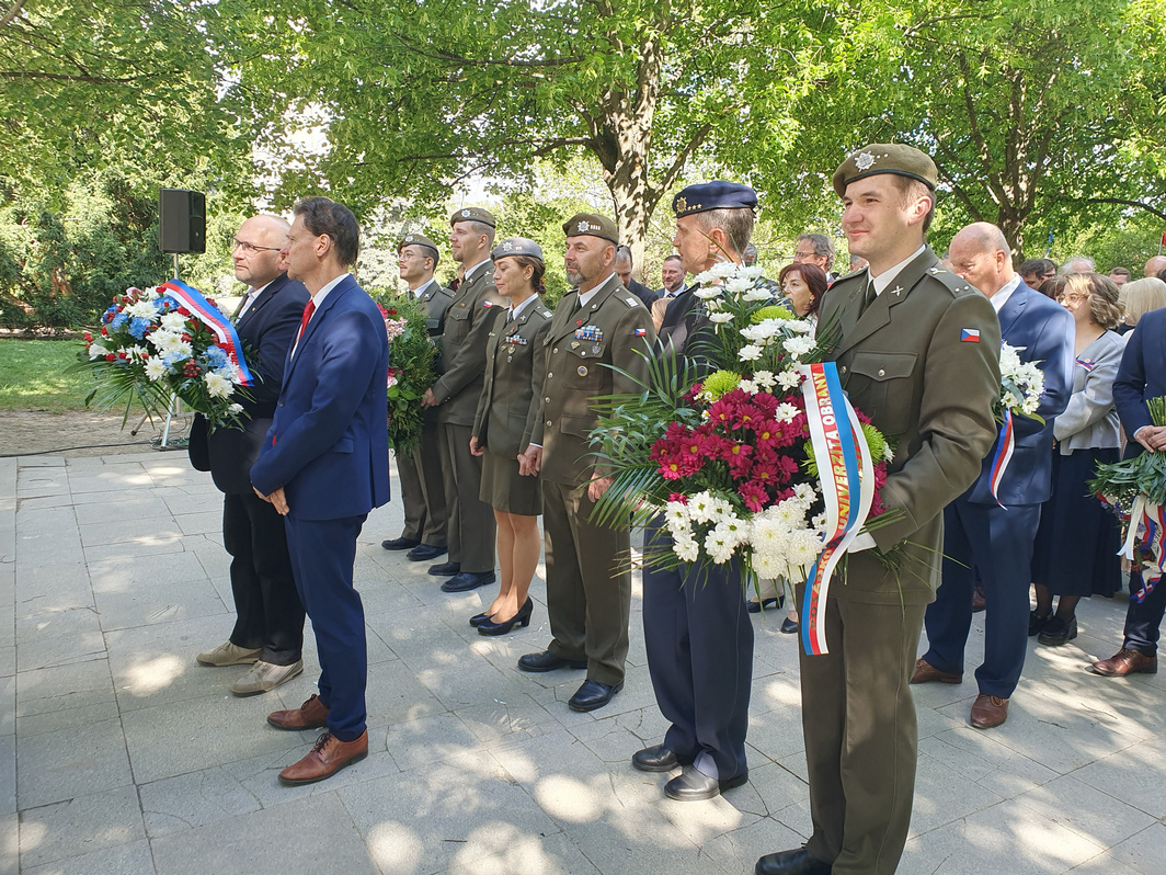 Přečtete si více ze článku Pietní akt k 81. výročí ukončení II. sv. války