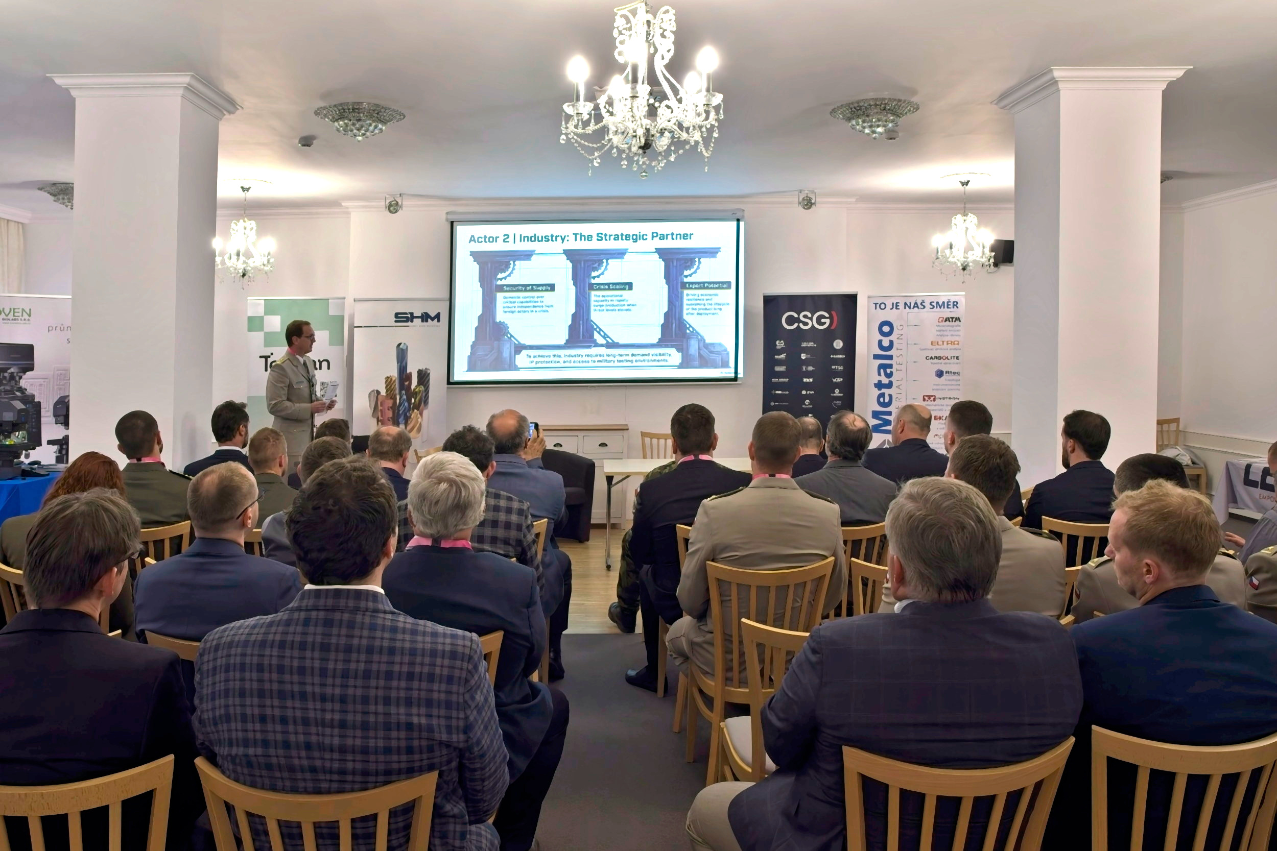 Přečtete si více ze článku Konference MaTeDaS 2026 potvrdila význam propojení vědy, průmyslu a obrany